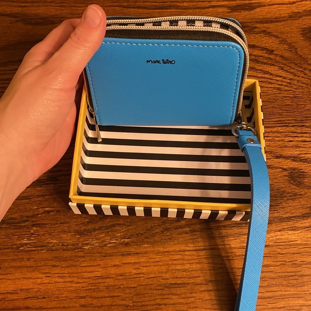 Marc Tetro Schnauzer Wallet with Wrist Strap Blue - Picture 3 of 6